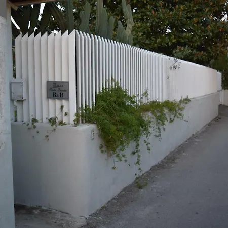 Maison Blanche Oda ve Kahvaltı Pompei