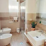 לינה וארוחת בוקר Maison Blanche