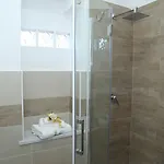לינה וארוחת בוקר Maison Blanche